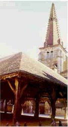 Les halles et l'glise